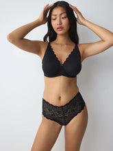 Load image into Gallery viewer, Triumph Amourette Minimizer Bra - Black