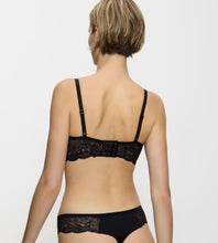 Load image into Gallery viewer, Triumph Amourette Charm Non-wired Bra