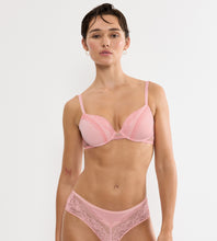 Load image into Gallery viewer, Triumph Comfort Allure Plunge Bra - Stawberry Cream