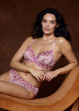 Load image into Gallery viewer, Wacoal Embrace Lace Classic Underwire Bra - Keepsake Lilac Multi