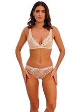 Load image into Gallery viewer, Wacoal Embrace Lace Soft Cup Bra - Naturally Nude / Ivory