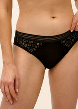 Load image into Gallery viewer, Wacoal Raffine Brief - Black