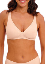 Load image into Gallery viewer, Wacoal Accord Soft Cup Bra
