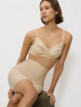 Load image into Gallery viewer, Triumph Claudette Non Wired Bra - Teint
