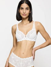 Load image into Gallery viewer, Triumph Amourette High Apex Bra - White
