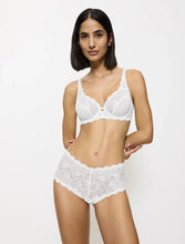Load image into Gallery viewer, Triumph Amourette Maxi Brief - White
