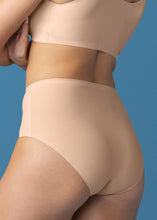 Load image into Gallery viewer, Fantasie Smoothease Invisible Stretch Full Brief - Natural Beige