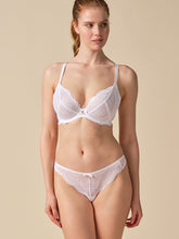 Load image into Gallery viewer, Gossard Superboost Lace Non-Padded Plunge Bra - White