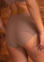 Load image into Gallery viewer, Fantasie Smoothease Invisible Stretch Full Brief - Taupe