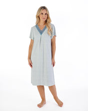 Load image into Gallery viewer, Gaspé 40" Supersoft Ditsy Print or Solid Colour Short Sleeve Nightdress - GL07702