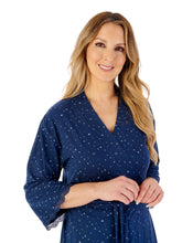 Load image into Gallery viewer, Gaspé 42" Supersoft Star Print Kimono Wrap - GL08704