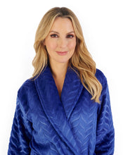 Load image into Gallery viewer, Slenderella Embossed Pattern Fleece 46" Shawl Collar Wrap - HC06318