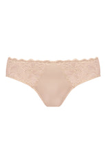 Load image into Gallery viewer, Wacoal Eglantine Brief - Creme Brulee