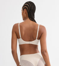 Load image into Gallery viewer, Triumph Comfort Contour Minimizer Bra - Nude Beige