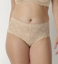 Load image into Gallery viewer, Triumph Amourette Maxi Brief - Skin