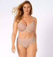 Load image into Gallery viewer, Triumph Amourette Charm Wired Padded Bra