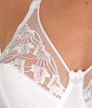 Load image into Gallery viewer, Silhouette Cascade 3102 Full Cup Bra - White