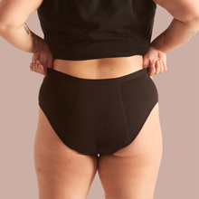 Load image into Gallery viewer, WUKA BASICS™ HIPSTER - MEDIUM FLOW