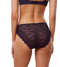 Load image into Gallery viewer, Triumph Amourette 300 Magic Wire Tai Brief - Blackcurrant Juice
