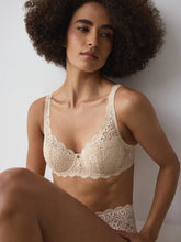 Load image into Gallery viewer, Triumph Amourette Half Cup Padded Bra - Skin
