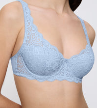 Load image into Gallery viewer, Triumph Amourette Half Cup Padded Bra - Ice
