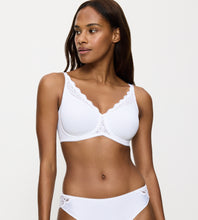 Load image into Gallery viewer, Triumph Amourette Minimizer bra - White

