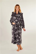 Load image into Gallery viewer, Gaspé Luxury Luxury Velvet 48&quot; Hooded Wrap - GL8746
