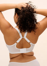 Load image into Gallery viewer, Elomi Matilda Plunge Bra - White
