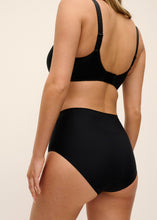 Load image into Gallery viewer, Fantasie Rebecca Essentials Moulded Spacer Bra - Black
