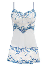 Load image into Gallery viewer, Wacoal Embrace Lace Chemise - Micro Chip Multi
