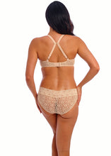 Load image into Gallery viewer, Wacoal Halo Lace Moulded Underwire Bra - Nude
