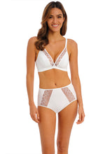 Load image into Gallery viewer, Wacoal Lisse Soft Cup Bra

