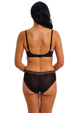 Load image into Gallery viewer, Wacoal Raffine Classic Underwire Bra - Black
