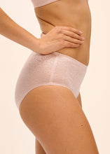 Load image into Gallery viewer, Wacoal Beaute Appeal Brief - Rose Dust
