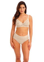 Load image into Gallery viewer, Wacoal Eglantine Soft Cup Bra - Creme Brulee
