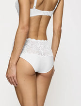 Load image into Gallery viewer, Triumph Amourette Maxi Brief - White
