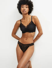 Load image into Gallery viewer, Triumph Lift Smart Padded Bra
