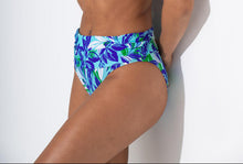 Load image into Gallery viewer, Pour Moi Santa Monica Non-Wired Strapless Tankini - Aqua Palm

