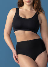 Load image into Gallery viewer, Fantasie Smoothease Bralette
