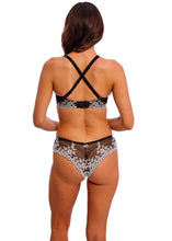 Load image into Gallery viewer, Wacoal Embrace Lace Plunge Bra - Black
