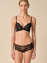 Load image into Gallery viewer, Gossard Superboost Lace Non-Padded Plunge Bra - Black
