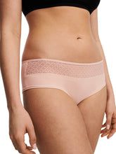 Load image into Gallery viewer, Chantelle Norah Chic Shorty - Dusky Pink

