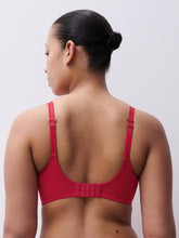 Load image into Gallery viewer, Chantelle Norah Chic Plunge T-Shirt Bra - Poppy Red
