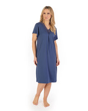 Load image into Gallery viewer, Gaspé 40&quot; Supersoft Floral Print or Solid Colour Short Sleeve Nightdress - GL06702
