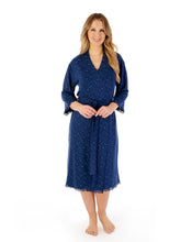 Load image into Gallery viewer, Gaspé 42&quot; Supersoft Star Print Kimono Wrap - GL08704
