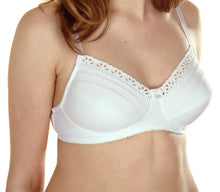 Load image into Gallery viewer, Silhouette La Chica LC10 Soft Cup Microfibre Bra - White
