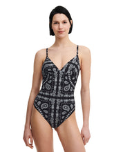 Load image into Gallery viewer, Passionata Jamie Wirefree Plunge T-shirt Swimsuit
