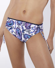 Load image into Gallery viewer, Onades Bacan Bikini Set - Paisley Print
