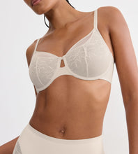 Load image into Gallery viewer, Triumph Comfort Contour Minimizer Bra - Nude Beige
