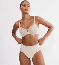 Load image into Gallery viewer, Triumph Comfort Contour Minimizer Bra - Nude Beige
